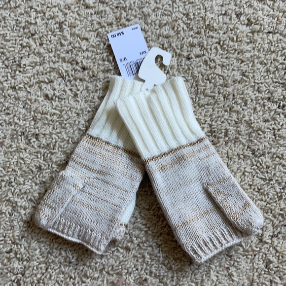 New Michael Kors Women’s Convertible Fingerless Mittens - Picture 2 of 5